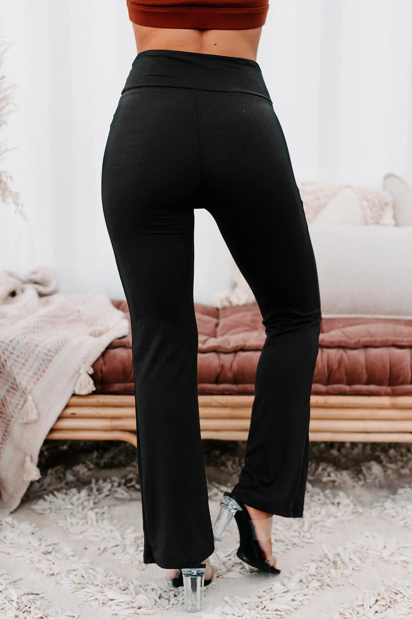 Never Cease To Amaze Yoga Pants (Black)