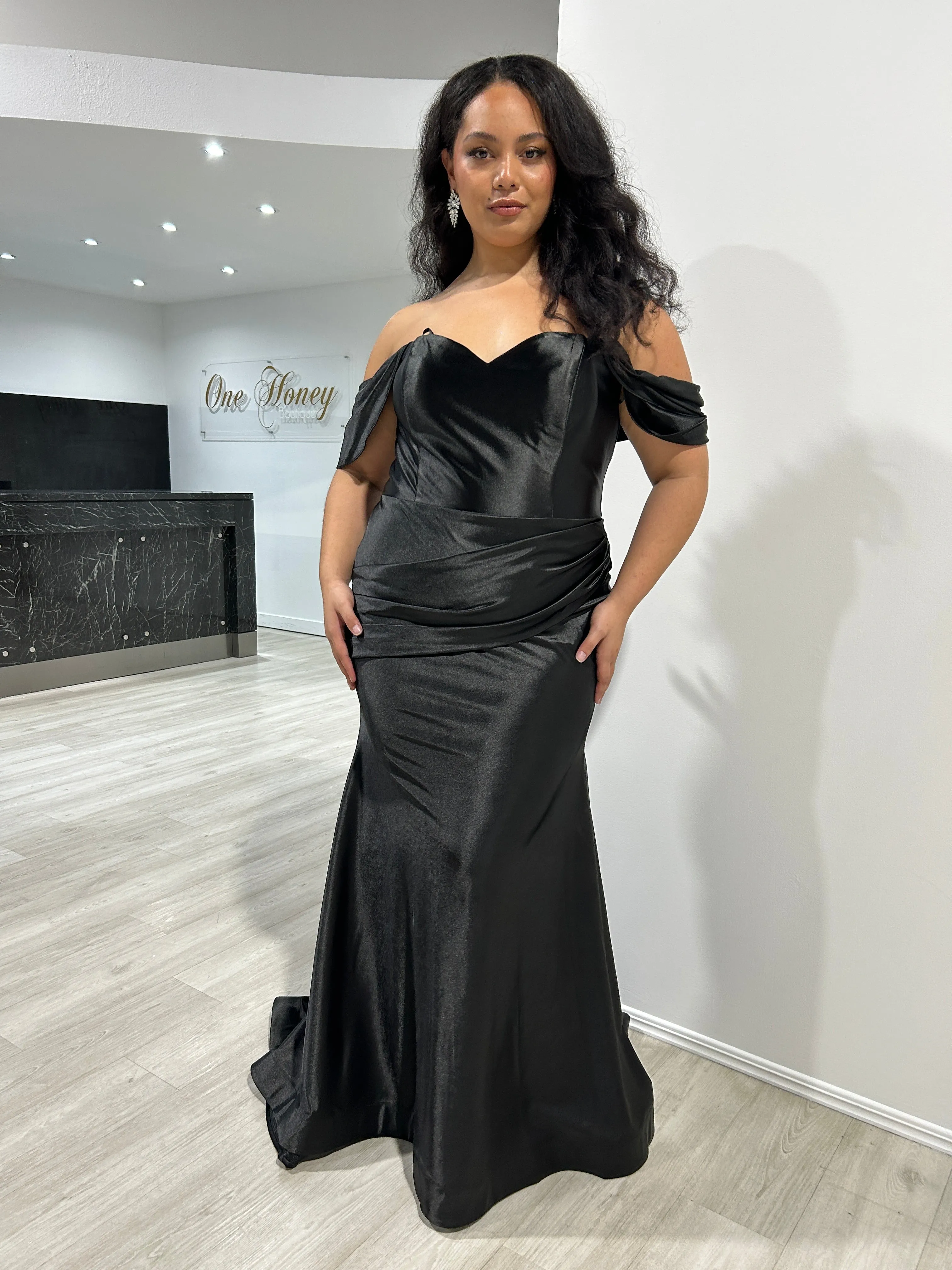 ROCO Curve Silky Off The Shoulder Mermaid Formal Dress