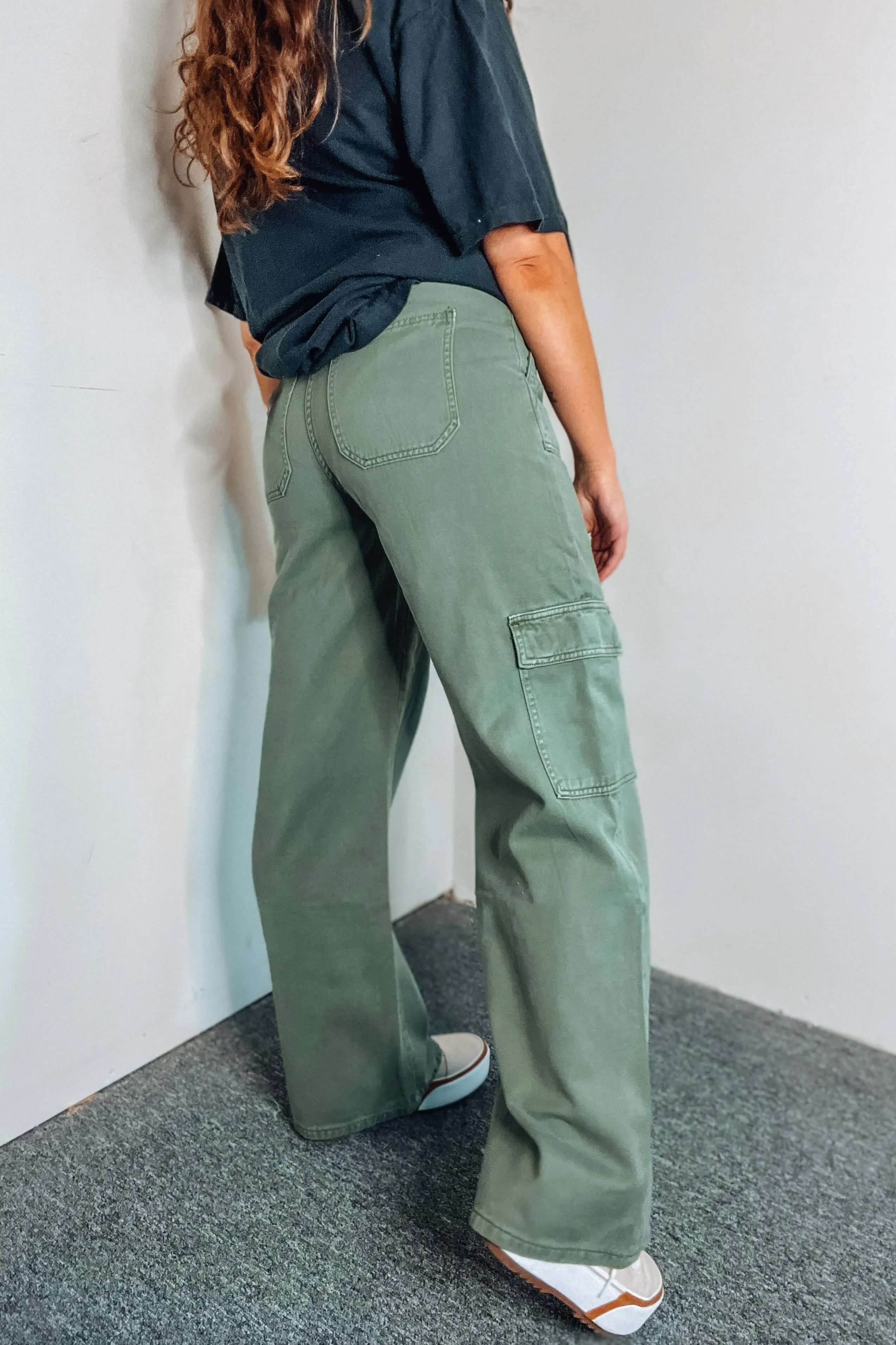 Vervet High Rise Utility Wide Leg Cargo Pants